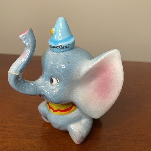 Vintage DISNEYLAND Dumbo Figurine Made in JAPAN Repaired Retro Collectible - Picture 4 of 8